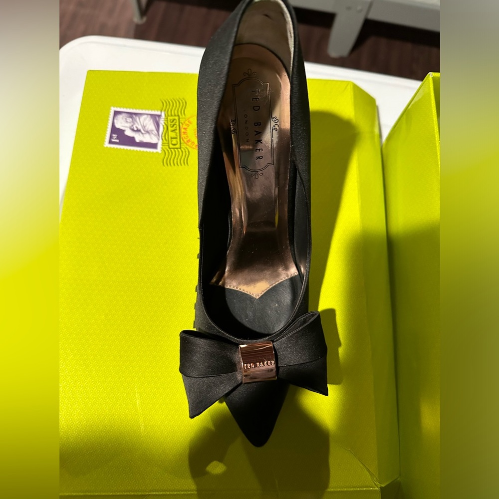 Ted Baker size 38 Black high heels with bow. US size 7